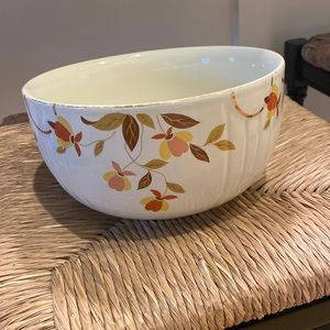 Hall’s Kitchenware bowl